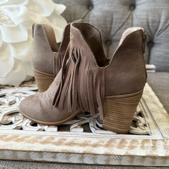 Ariat Western Fringe Short Ankle Cowboy Boots Women’s 7 - Picture 2 of 8